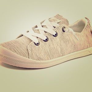 tan lace up sneakers 👟